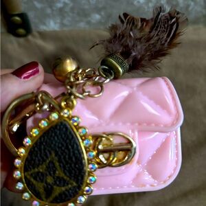 Upcycled earbud case